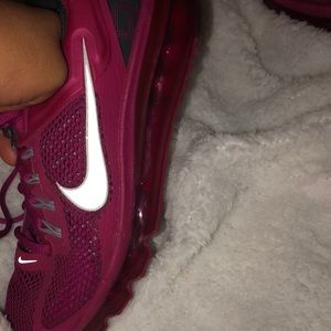 nike air max magenta color